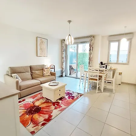 Appartamento Sylvie8, T2, Centre Luchon, Jardin, 4 Personnes Bagnères-de-Luchon Esterno foto