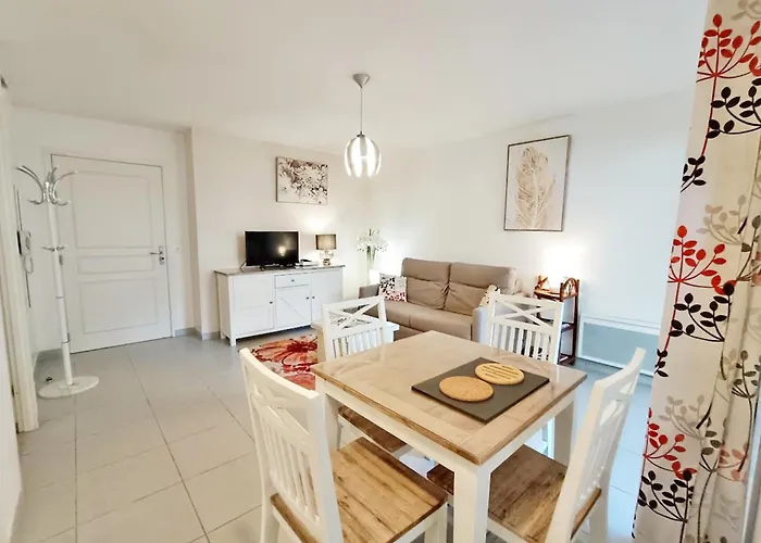 Sylvie8, T2, Centre Luchon, Jardin, 4 Personnes