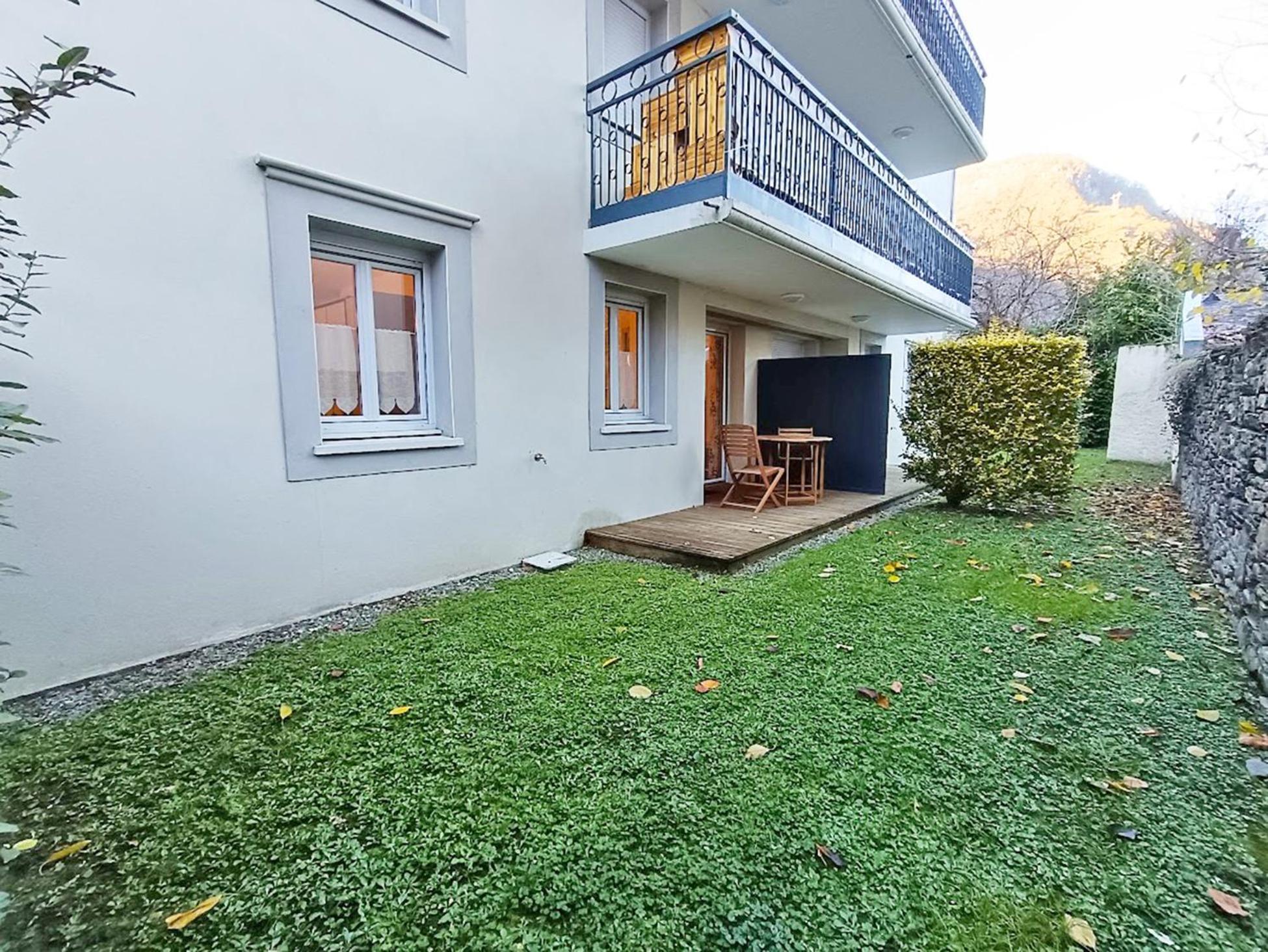 Apartment Sylvie8, T2, Centre Luchon, Jardin, 4 Personnes Bagneres-de-Luchon